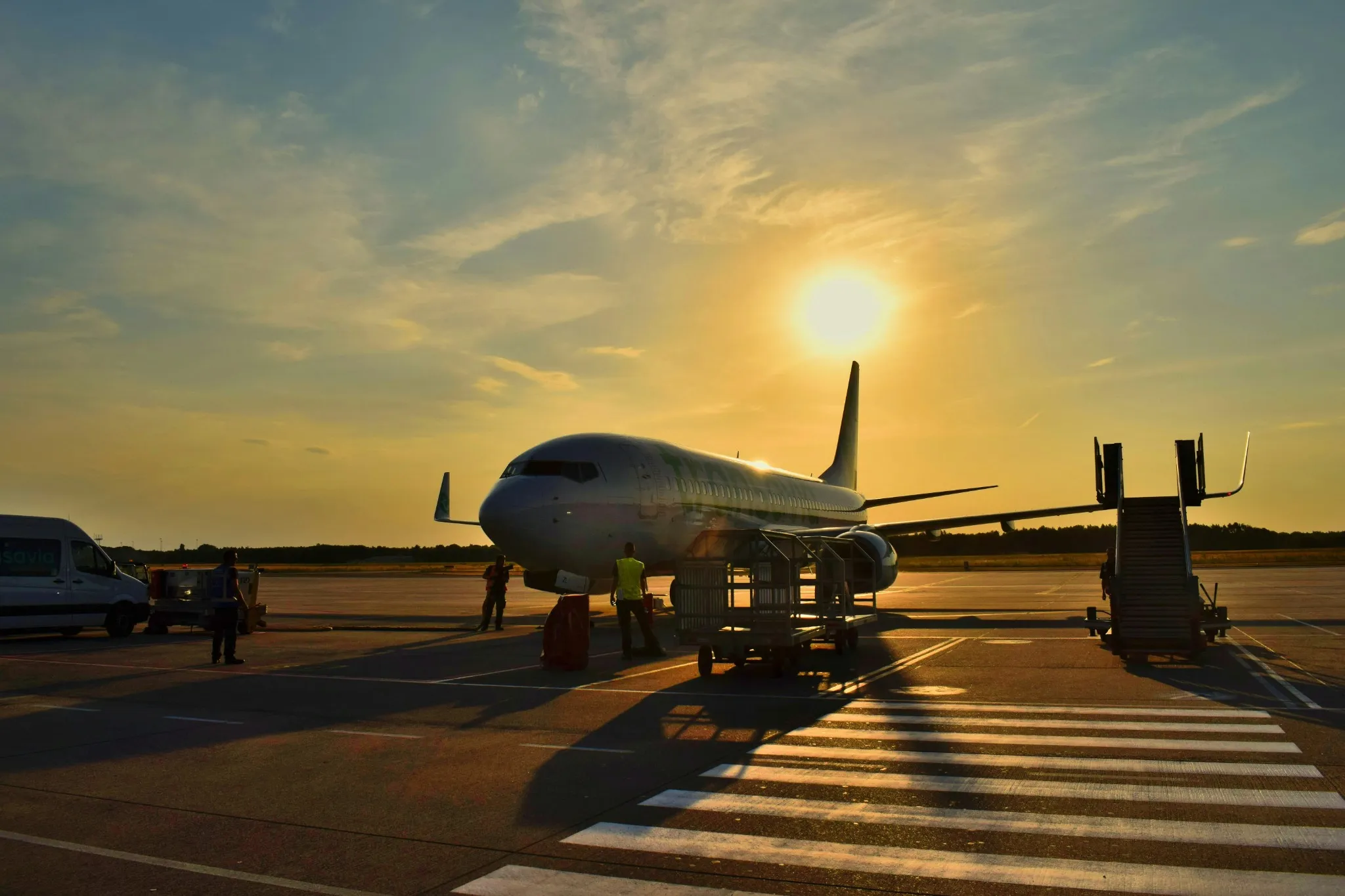 Marseille Airport, Saint-Charles Station, and Aix TGV Station: Gateways to Provence with Premium Taxi and VTC Services