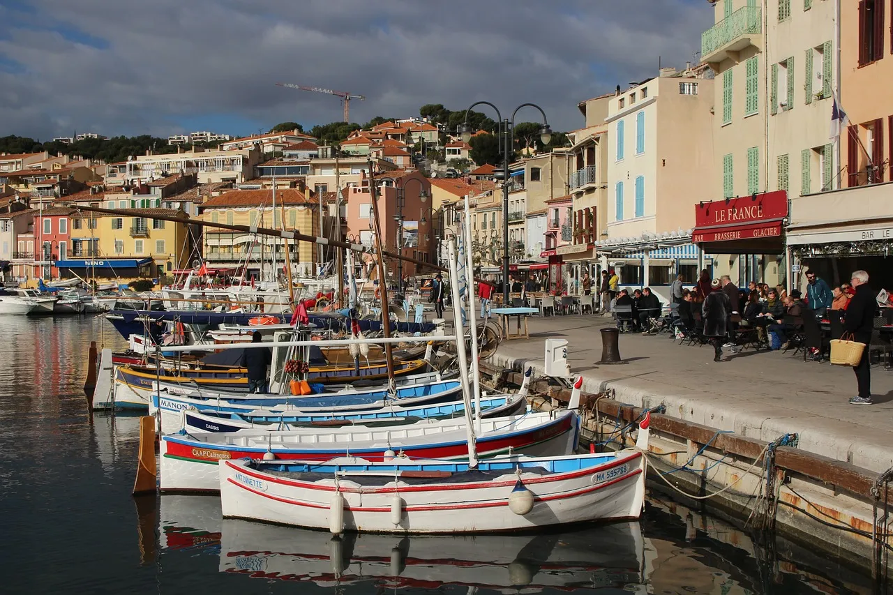 Cassis: A Mediterranean Gem with Premium Transport Services